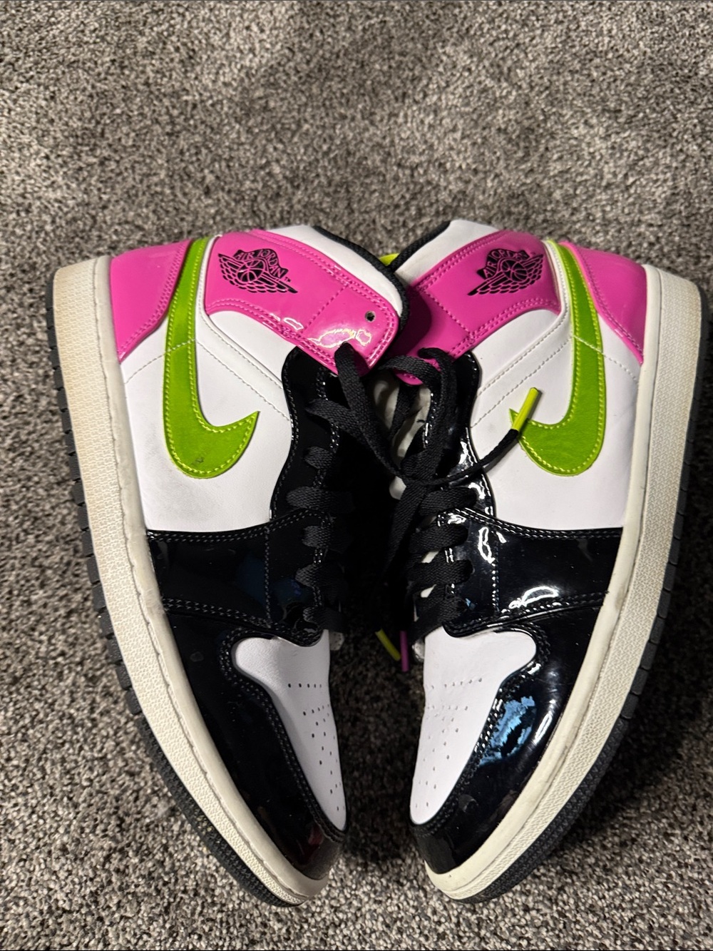 Nike Air Jordan 1 Mid - White / Black / Pink / Lime